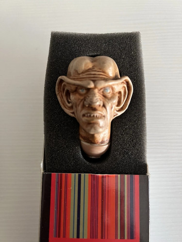 Star trek scale quark - trek,
